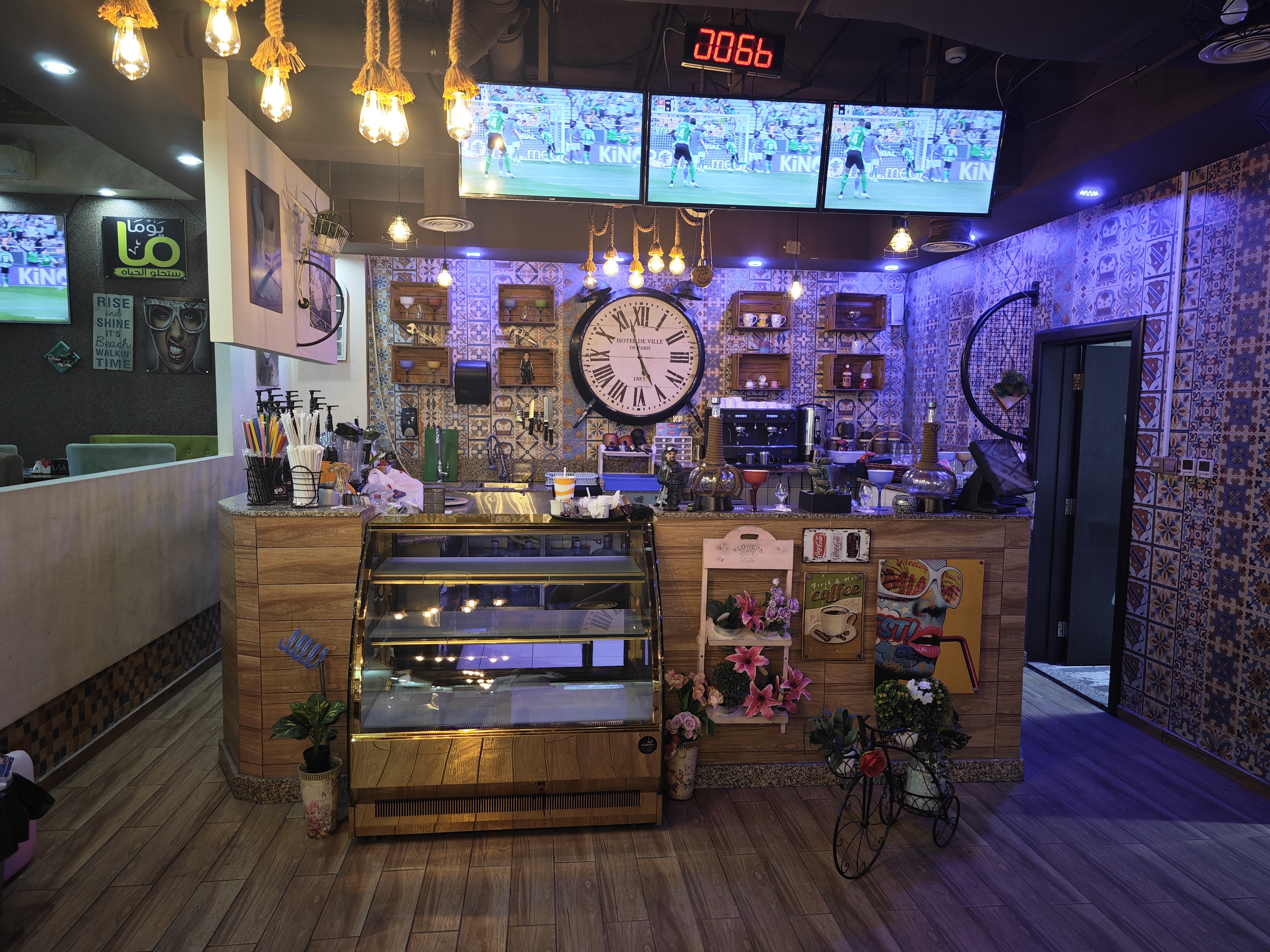 Al Saraya Cafe interior and exterior photo 4